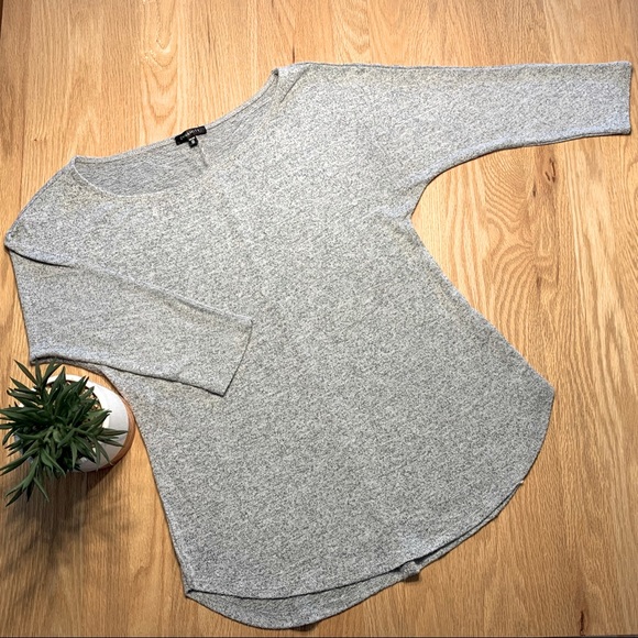 Dynamite Sweaters - Dynamite light sweater